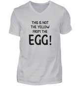 YELLOW FROM THE EGG - HERREN V-NECK SHIRT